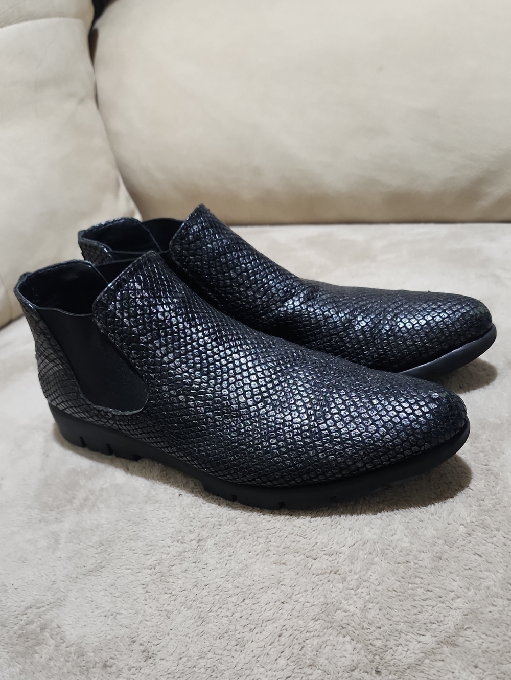 The Flexx Black Leather Chelsea Ankle Boots Womens Size 8 EUR 39 Casual Pull on